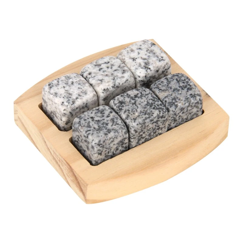 Ensemble de 6 pierres &agrave; whisky carr&eacute;es en granit avec base en bois de pin