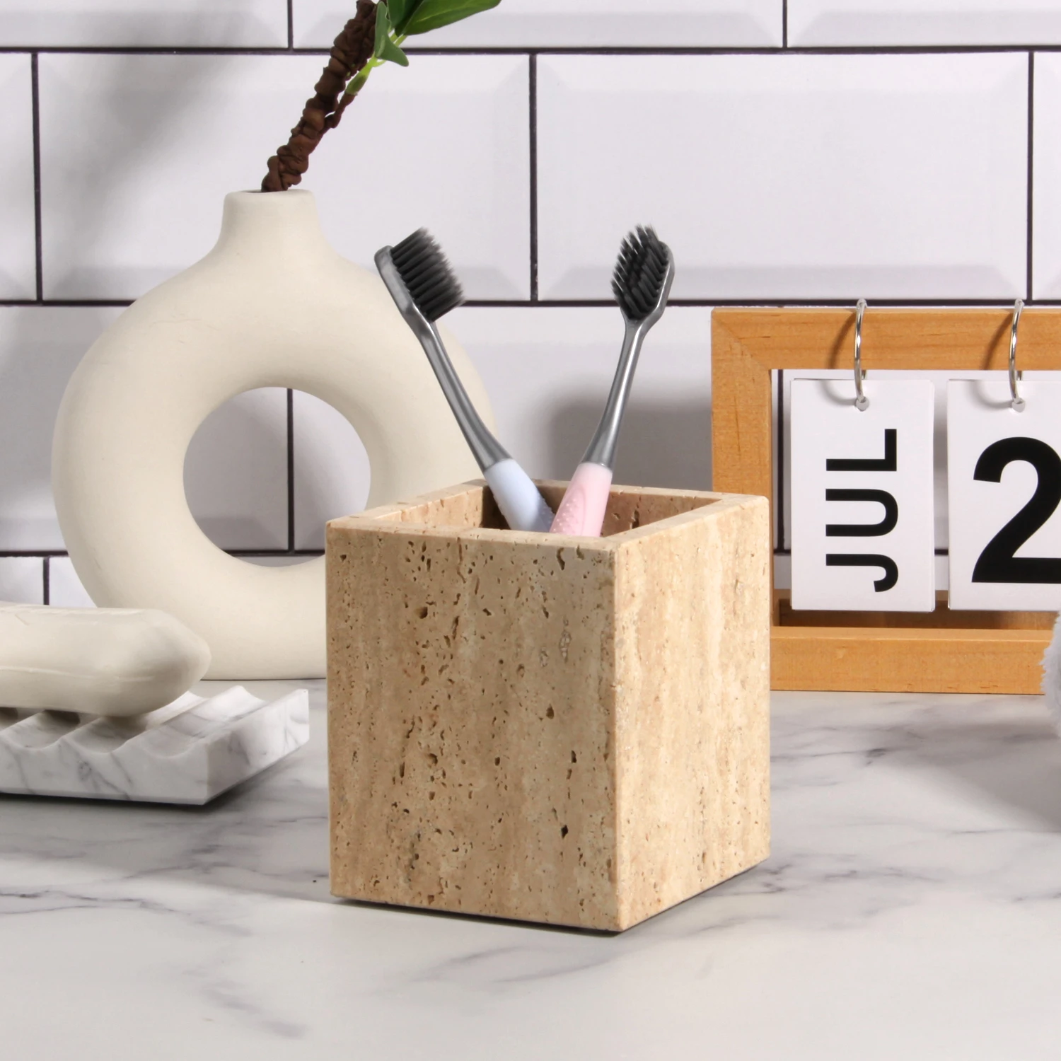 Porte-brosse &agrave; dents en marbre travertin beige