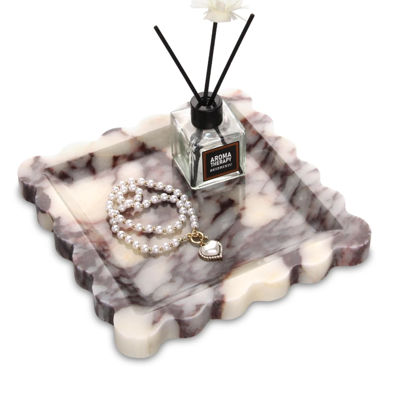 Plateau de luxe carr&eacute; en marbre Bulgari avec bord ondul&eacute;